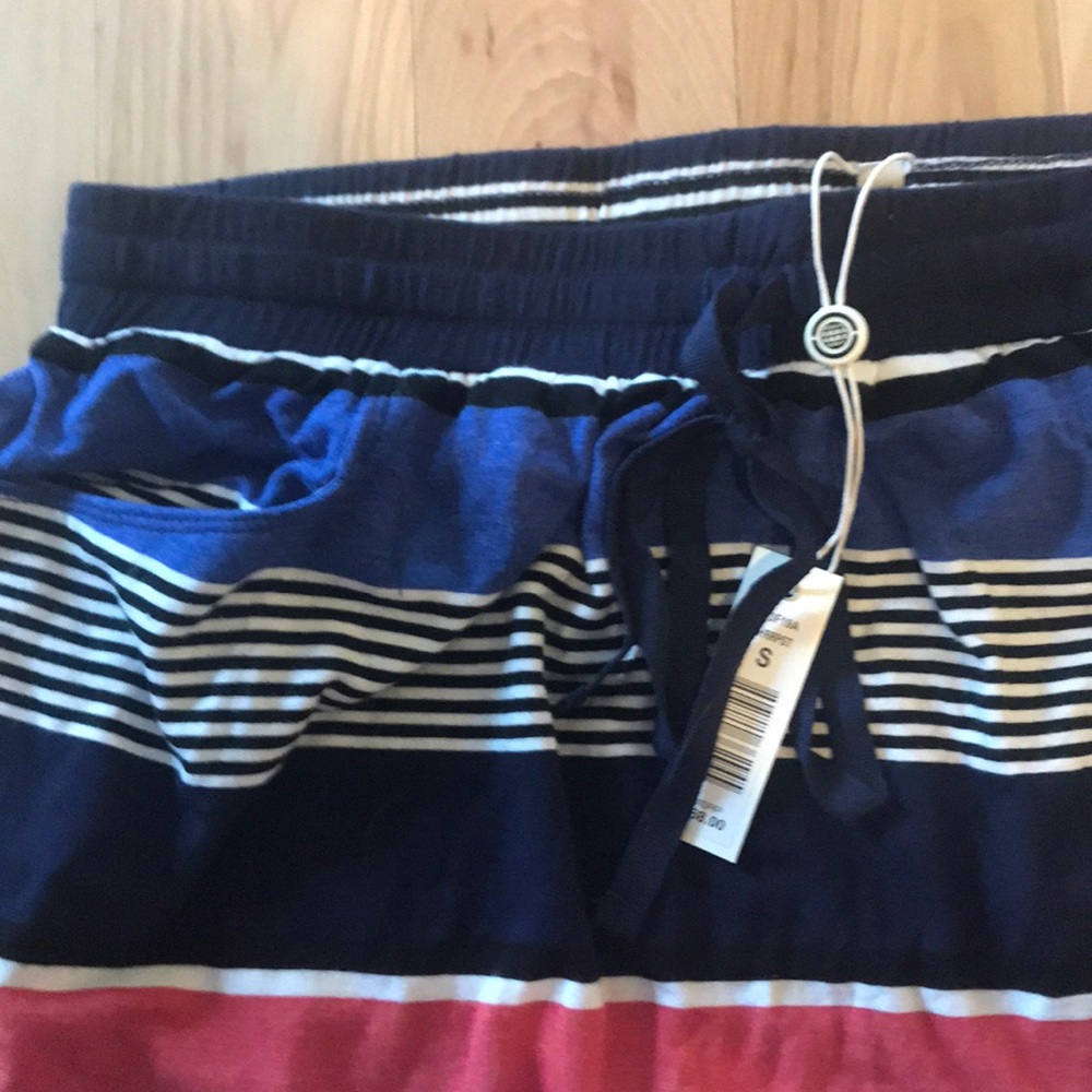 Skirt! - Picture 2 of 5